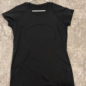 Black Lululemon swiftly tee